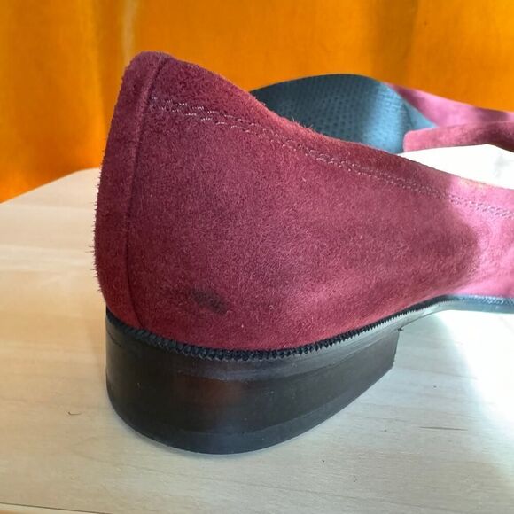Stuart Weitzman Burgundy Suede Tassel Pointy Toe Avatass Loafer Size 10 - Picture 8 of 8